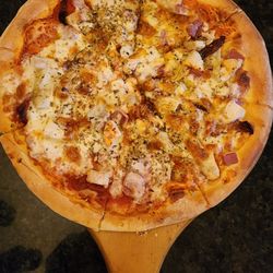 Abruzzo Italian Restaurant - Pizza con pollo !!