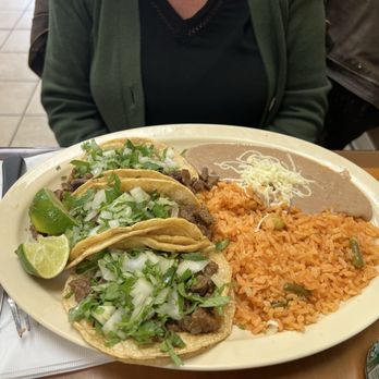 El Pueblito Mexican Restaurant - New Mexican Cuisine Near Me - Racine, Wisconsin El Pueblito Mexican Restaurant - New Mexican Cuisine Near Me - Racine, Wisconsin
