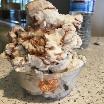 Daily Scoop In Memorial Union - Batter Up and Cookies & Cream ice cream - Ice Cream & Frozen Yogurt Near Me - Madison, Wisconsin Daily Scoop In Memorial Union - Batter Up and Cookies & Cream ice cream - Ice Cream & Frozen Yogurt Near Me - Madison, Wisconsin