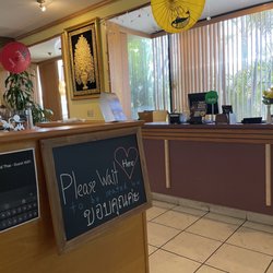 Siam Orchid Thai & Japanese - Entrance inside