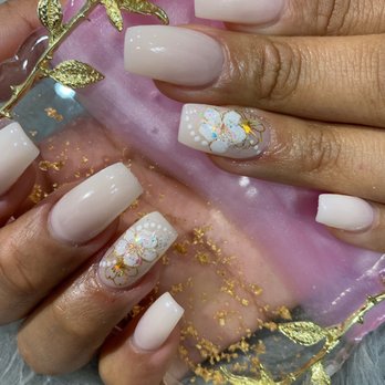 Liz Nail & Spa - Nail Salons Near Me - Flushing, New York