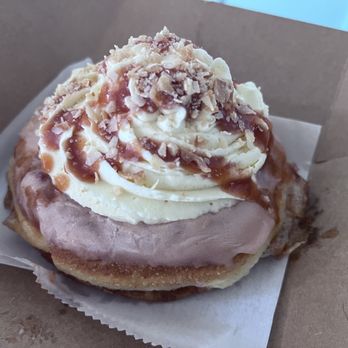 Oliboli Donuts - Guava Cream Cheese - Donuts Near Me - Tustin, California