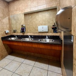 Okemah Travel Plaza - Women's Restroom