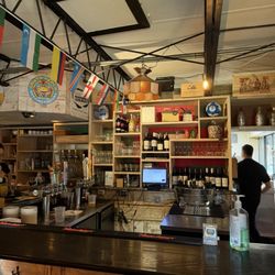 Main restaurant room- bar