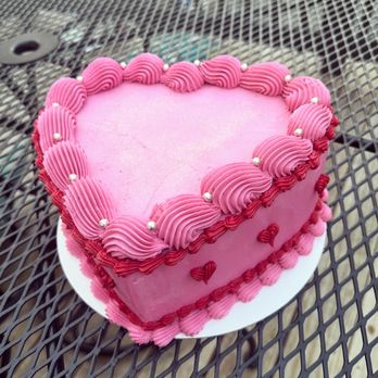 Cakessbyemily - Valentine's Day cake! - Custom Cakes Near Me Cakessbyemily - Valentine's Day cake! - Custom Cakes Near Me