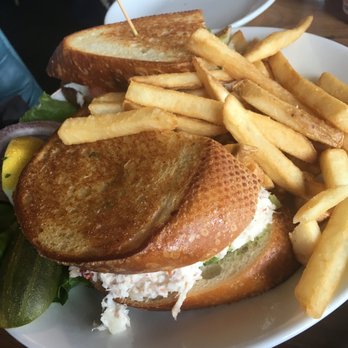 Nick's Seafood Restaurant - Crab Sandwich - Seafood Near Me - Pacifica, California