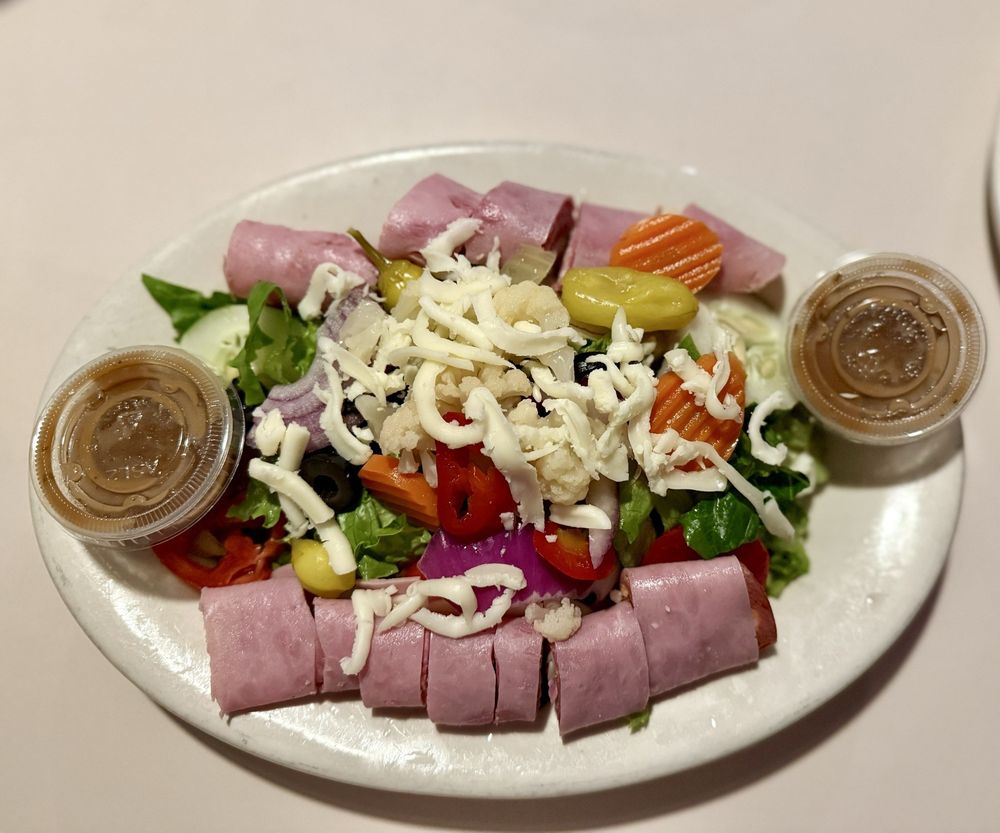 Fratello's Pizzeria Logo