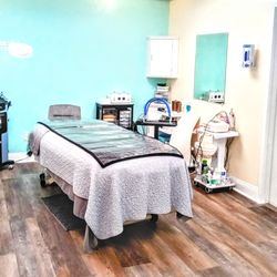 Agave Body Wellness - Our 2nd Esthic/Body Wrap/Red Light Therapy room