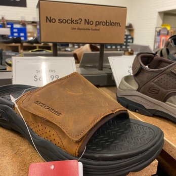 DSW Designer Shoe Warehouse - Shoe Stores Near Me - Warwick, Rhode Island