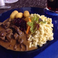 Gasthof Traube - Rehgeschnetzeltes mit Spätlze & Kroketten