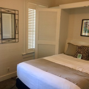 Eden House - Bedroom - Hotels Near Me - Key West, Florida Eden House - Bedroom - Hotels Near Me - Key West, Florida