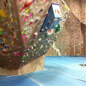 The Edge Rock Gym - Boulder - Rock Climbing Near Me - Jacksonville, Florida