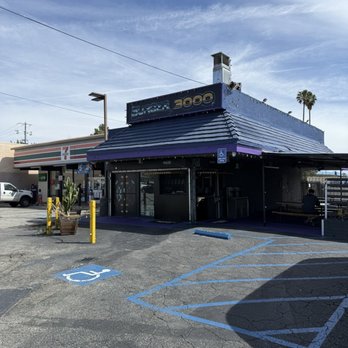 Burger 3000 - Burgers Near Me - Chatsworth, California