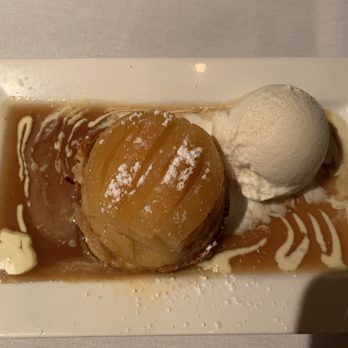 Roy's Waikiki - Pineapple upside down cake perfection! - Hawaiian Near Me - Honolulu, Hawaii Roy's Waikiki - Pineapple upside down cake perfection! - Hawaiian Near Me - Honolulu, Hawaii