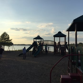 Lake Quannapowitt - Parks Near Me - Wakefield, Massachusetts