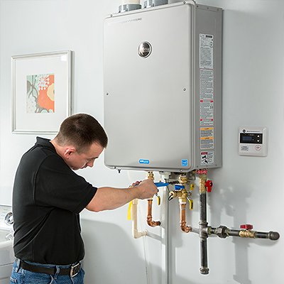 Slide of Rapid Response Plumbing + Drain Cleaning