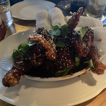Au Cheval - Wingzzz - Bars Near Me - Chicago, Illinois