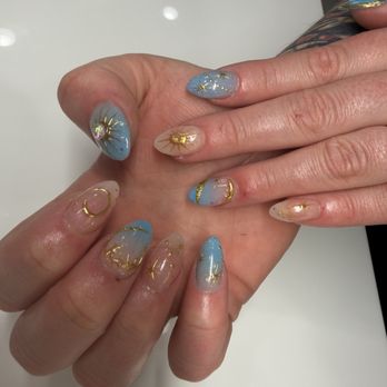 1. Diva Nails & Spa