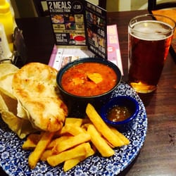 Briar Rose - Curry Club! £6.15 for a microwave curry, rice or chips, poppadoms, naan AND a drink!