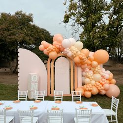 JEM Castles - Backdrops with balloons and kids tables and chairs