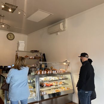 Petit Pierre Bakery - Cafes Near Me - Seattle, Washington