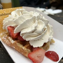 Wafels & Dinges - Strawberry and cream