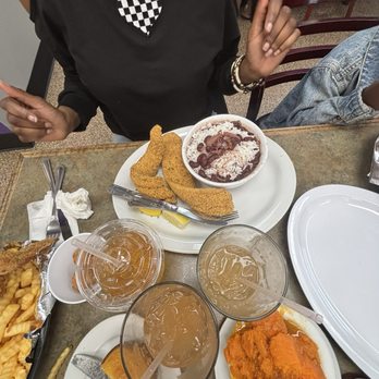 Che'yla's Southern Cuisine - Catfish + red beans and rice + yams - Soul Food Near Me - Fairfield, California Che'yla's Southern Cuisine - Catfish + red beans and rice + yams - Soul Food Near Me - Fairfield, California