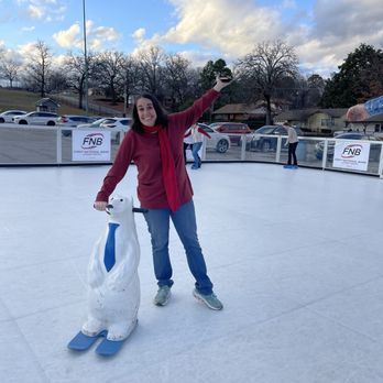 Hunt's Park - Ice rink at Christmas - Basketball Courts Near Me - Fort Smith, Arkansas