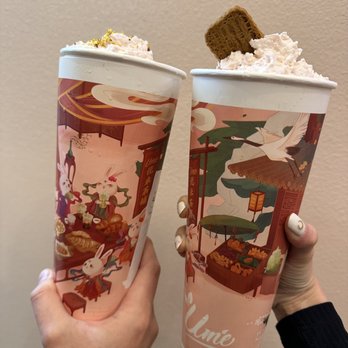 Ume Tea - Osmanthus Oolong Milk Tea (left) White Peach Oolong Milk Tea (right) - Bubble Tea Near Me - Los Angeles, California