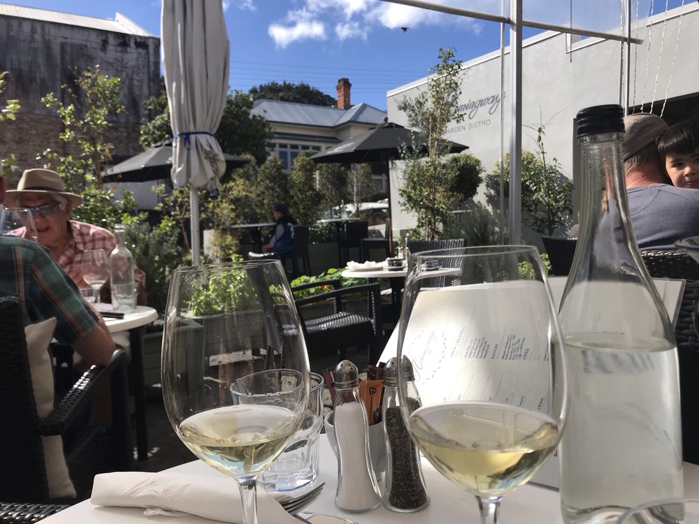 HEMINGWAYS DEVONPORT Updated September 2024 2A Rattray St