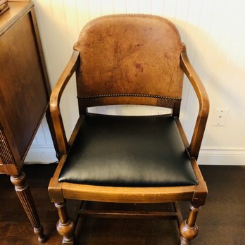 Mirrs Interiors - Furniture Reupholstery Near Me - Richmond, British Columbia Mirrs Interiors - Furniture Reupholstery Near Me - Richmond, British Columbia