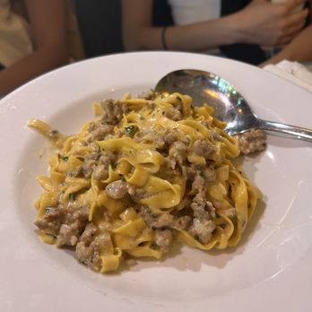 Pepe Giallo - Italian Near Me - New York, New York