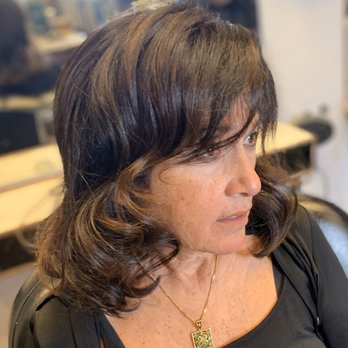 Le Salon d' Amies - Beautiful browns high lights - Hair Salons Near Me - Brentwood, California Le Salon d' Amies - Beautiful browns high lights - Hair Salons Near Me - Brentwood, California