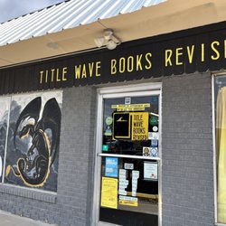 Title Wave Books