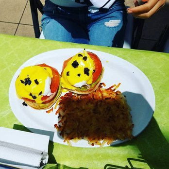 The Huddle - California egg benedict w/ side of hashbrown. - American Near Me - San Diego, California