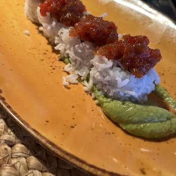 Es Blanc - Spicy tuna - Sushi Bars Near Me - Blanes, C Es Blanc - Spicy tuna - Sushi Bars Near Me - Blanes, C