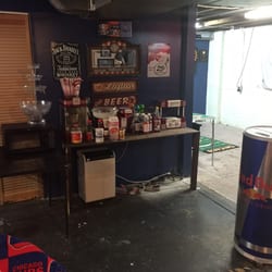 Paulie's Pub