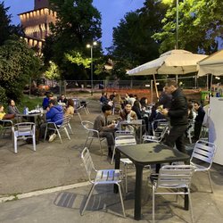 Chiosco I Politici - Patio seating area