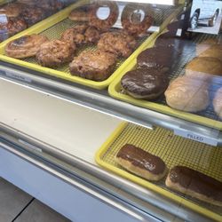 Bartlett Donuts - Donuts