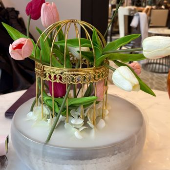 Pavilion at The Langham, Chicago - The Tulip Garden - Tea Rooms Near Me - Chicago, Illinois Pavilion at The Langham, Chicago - The Tulip Garden - Tea Rooms Near Me - Chicago, Illinois