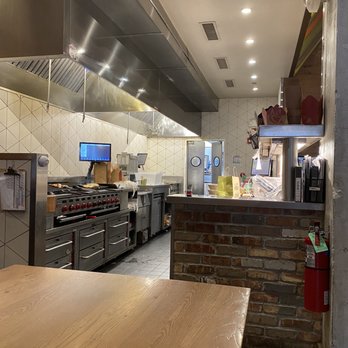 Nando's Peri-Peri - Chicken Shop Near Me - OakPark, Illinois