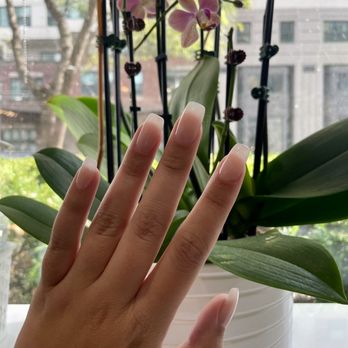 Bilancia Nail Spa - Nail Salons Near Me - Chicago, Illinois