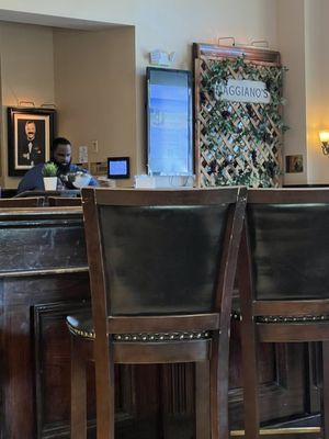 Maggiano's Little Italy by null