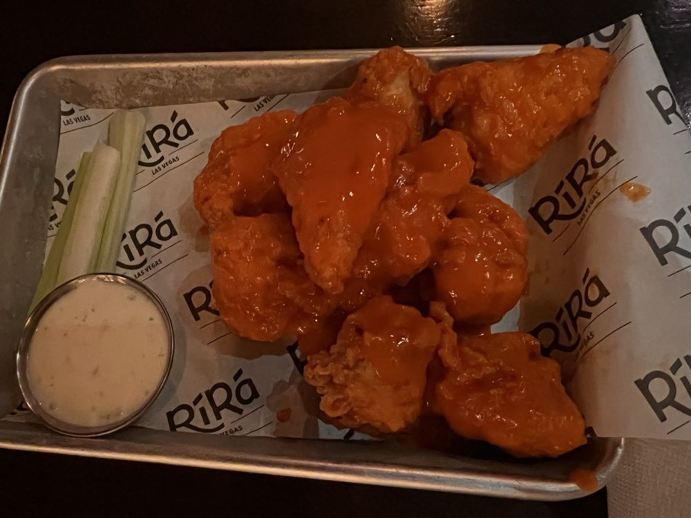 Ri Ra Irish Pub - Photo 3