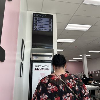 Crumbl - Heartland - Waiting system - Bakeries Near Me - Mississauga, Ontario Crumbl - Heartland - Waiting system - Bakeries Near Me - Mississauga, Ontario