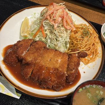 Curry Hyuga - Classic teishoku plate - chicken katsu - Japanese Curry Near Me - Burlingame, California Curry Hyuga - Classic teishoku plate - chicken katsu - Japanese Curry Near Me - Burlingame, California