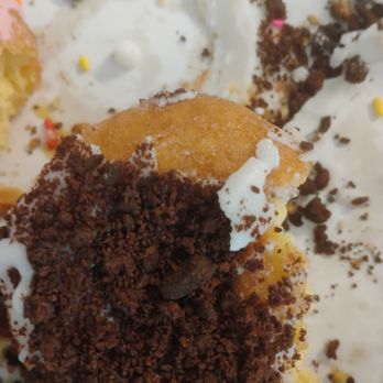 Duck Donuts - These duck Donut's just fell apart, very disappointed - Donuts Near Me - Jacksonville, Florida