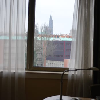 Hilton Strasbourg - un chambre avec un vieux. I have no idea if that is accurate, but google translate is over ...there... - Hotels Near Me - Strasbourg, 67 Hilton Strasbourg - un chambre avec un vieux. I have no idea if that is accurate, but google translate is over ...there... - Hotels Near Me - Strasbourg, 67