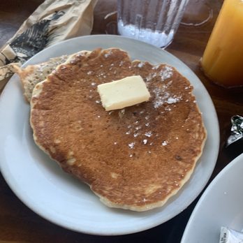 Lulu's Waikiki - Butter won't even melt lmao shameful cold pancakes - Burgers Near Me - Honolulu, Hawaii Lulu's Waikiki - Butter won't even melt lmao shameful cold pancakes - Burgers Near Me - Honolulu, Hawaii