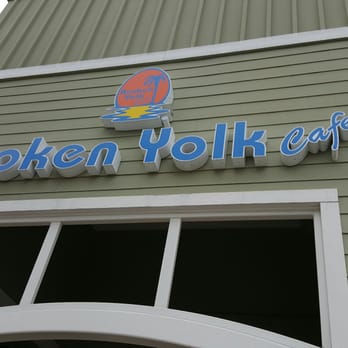 Broken Yolk Cafe - Breakfast & Brunch Near Me - Del Mar, California Broken Yolk Cafe - Breakfast & Brunch Near Me - Del Mar, California